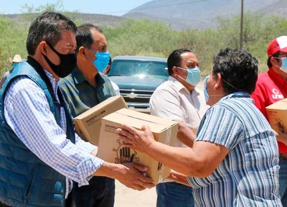 Gregorio Macías inaugura obras de servicios básicos en Bonanza.