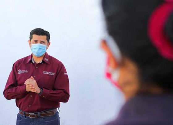 Necesitamos que se mantengan firmes, fuertes, valientes y decididos, pidió Julio César Chávez a personal de apoyo en la UNEME-COVID