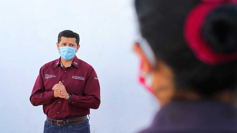 Necesitamos que se mantengan firmes, fuertes, valientes y decididos, pidió Julio César Chávez a personal de apoyo en la UNEME-COVID