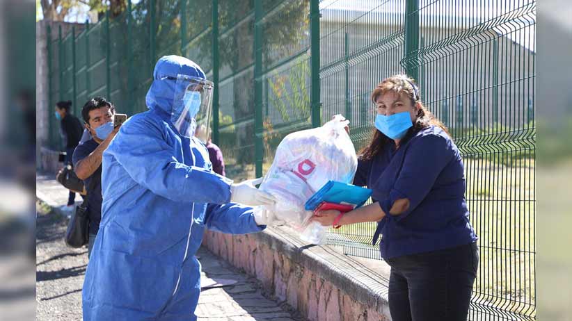 Beneficia SEDIF con apoyos alimentarios al gremio de meseros