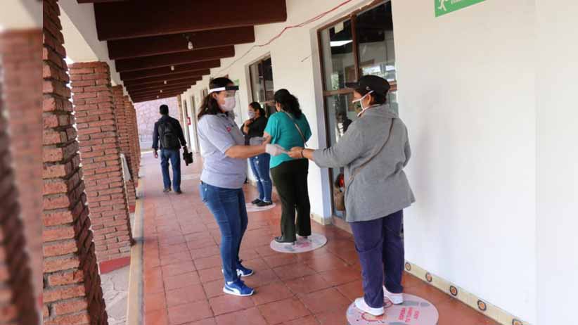 Fortalece SEDIF trabajo durante contingencia; entrega cerca de 2 mil apoyos a familias vulnerables