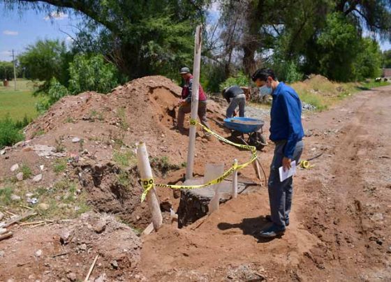 En Zóquite; supervisa Julio César Chávez rehabilitación de línea de drenaje