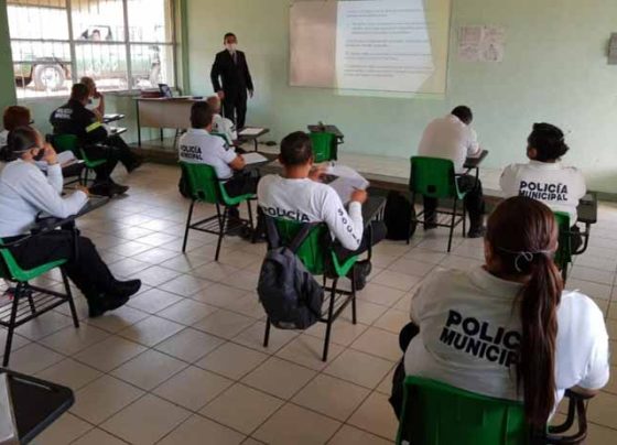 Capacitan a policías estatales y municipales en el uso legítimo de la fuerza