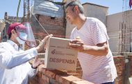 Entrega Julio César Chávez apoyos alimentarios en Villas de Guadalupe.