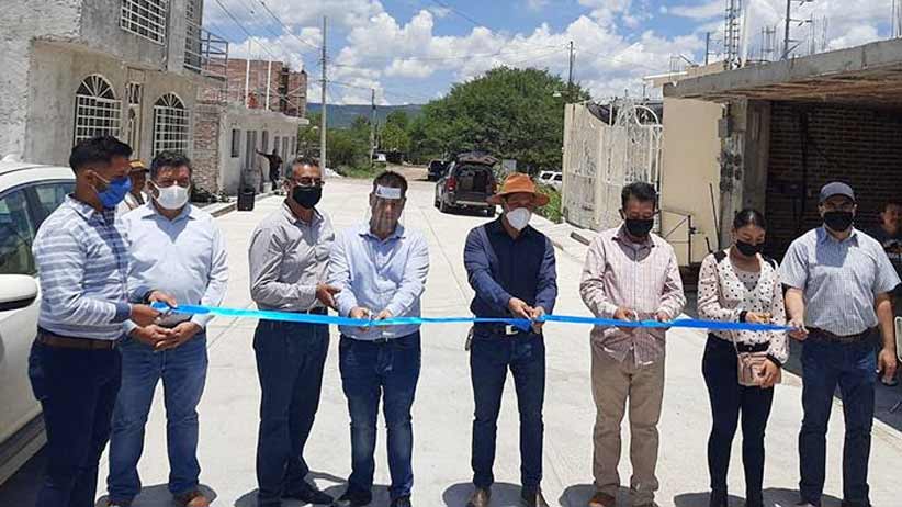 Con el 2x1, entregan pavimentación de calles y cámaras de seguridad en Tlaltenango.