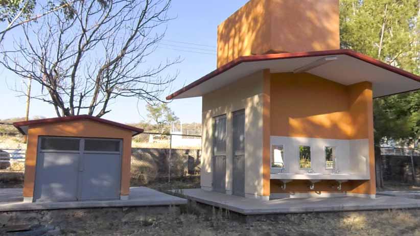 Reciben habitantes de Santa María de la Paz obras del Gobierno de Tello