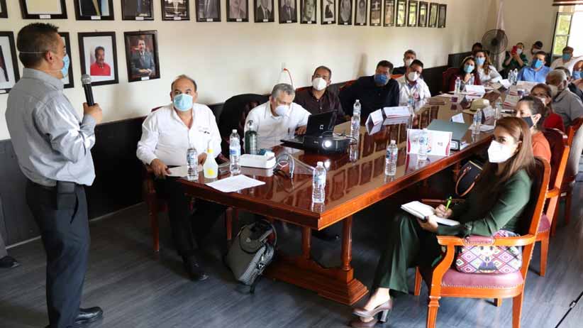 Reciben médicos de Villanueva, capacitación para hacer frente al COVID-19