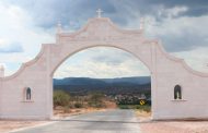 Mediante el Programa 2x1 construyen arco del migrante en Tayahua.