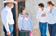 Reciban nuestra admiración: Julio Cesar Chávez a adultos mayores en su día