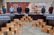 Recibe Julio César Chávez donativo de Grupo Modelo 