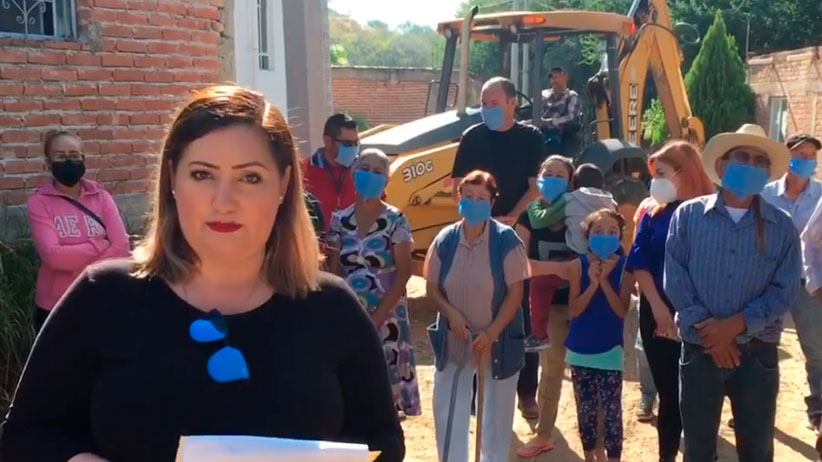 Dora Jauregui da arranque a obra de pavimentación en la Tiricia(Video)