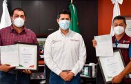 Reconoce Julio César Chávez a servidores públicos 