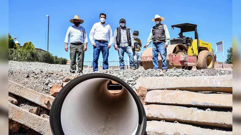 Entrega Julio César Chávez rehabilitación del acceso a Casas Coloradas