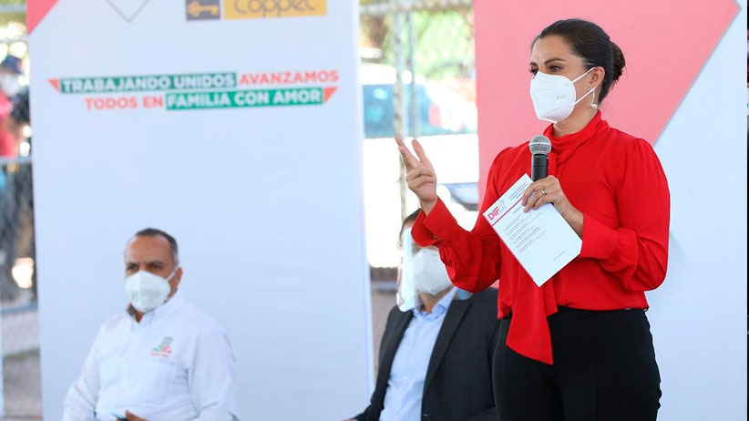 Lleva SEDIF apoyos alimentarios a familias de Jalpa