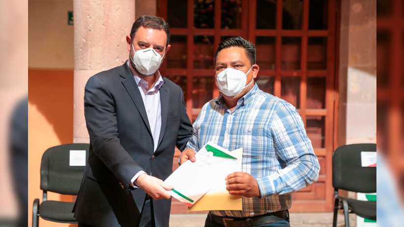 Alejandro Tello da certidumbre laboral a 760 trabadores del gobierno de Zacatecas