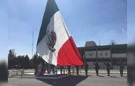 Conmemoran autoridades civiles y militares el Día de la Bandera