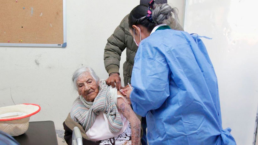 Policía Vial colabora en jornada de vacunación contra COVID-19 en Fresnillo