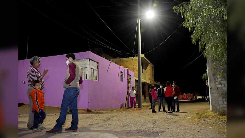 Entrega Ayuntamiento de Guadalupe red eléctrica en Ojo de Agua de la Palma