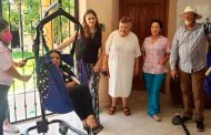 Club migrante dona grúa para movilización en asilo de Villanueva