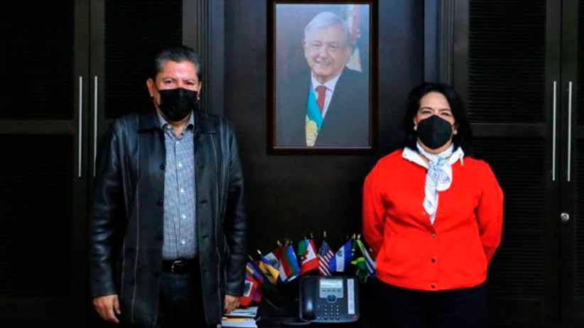 Entrega SEDIF bicicletas a niñas y niños de Enrique Estrada ganadores del concurso “Mi Vida en Pandemia”