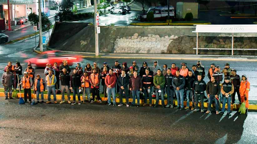 Toma Gil Martínez protesta a tres nuevos funcionarios