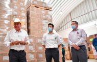 Reciben David Monreal y Julio César Chávez tráiler con equipo médico donado en Utah