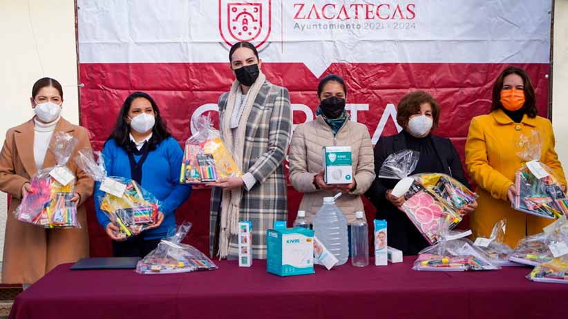 Instruye Gil Martínez a servidores públicos