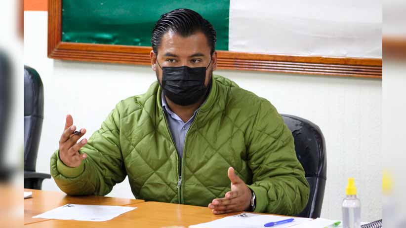 Instruye Gil Martínez a servidores públicos