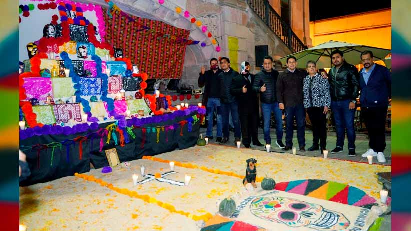 Inaugura alcalde Jorge Miranda  altar de comerciantes capitalinos en honor  al ‘Perro Aguayo’