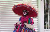 Disfrutan fresnillenses de la tradición de día de muertos