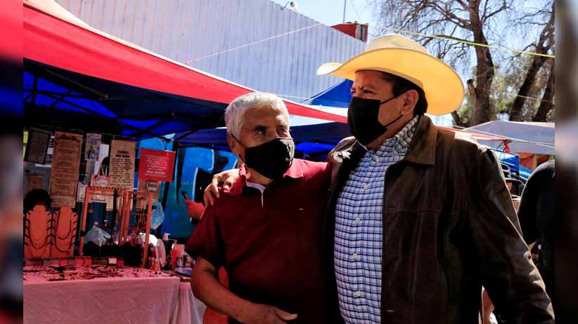 Visita alcalde Jorge Miranda y gobernador David Monreal el Tianguis de Día de Muertos