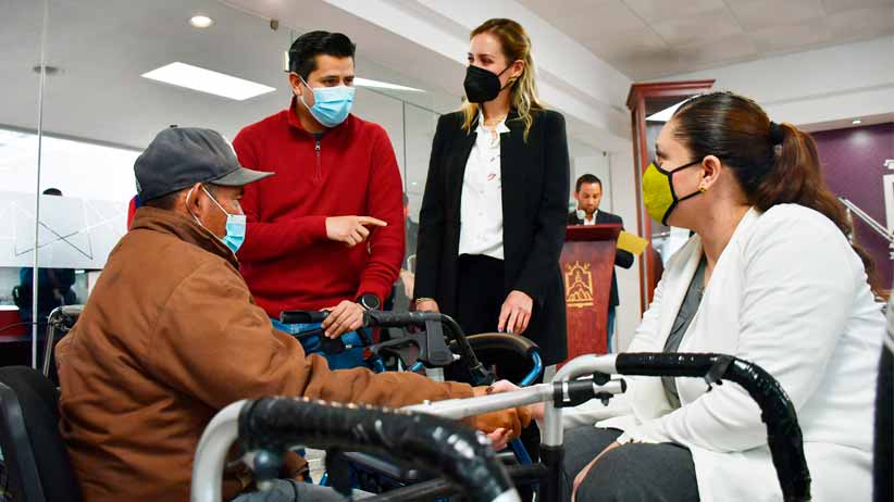 Toma Jorge Miranda protesta a las y los 22 delegados municipales