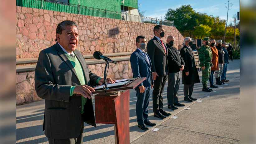 Encabeza alcalde Jorge Miranda Honores a la Bandera en la presidencia municipal