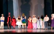 Realizan la pastorela “Entre plumas y cuernos” en el Teatro Echeverría
