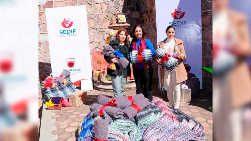 Distribuye SEDIF apoyos invernales a habitantes de comunidades vulnerables