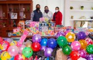 Secretarias y Secretarios del Ayuntamiento capitalino se convierten en Reyes Magos para niñas y niños del municipio