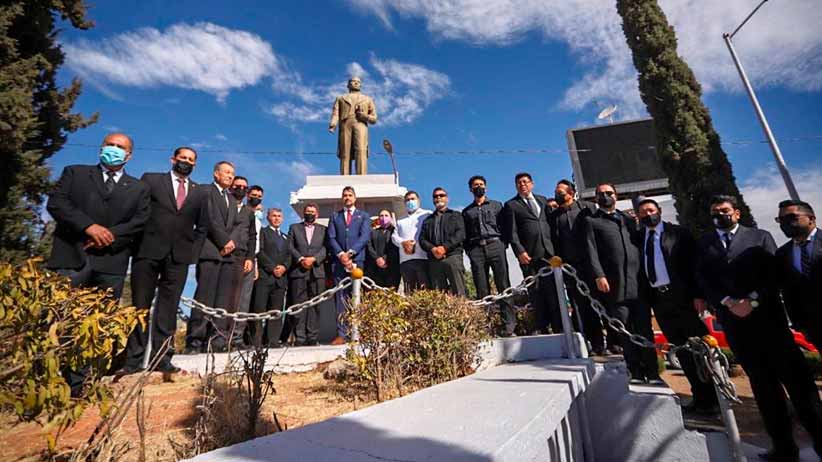 Conmemoran el 216 aniversario del natalicio de Benito Juárez