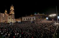 Vicentico hace cantar a miles de personas en el Centro Histórico de Zacatecas