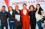 Entregan reconocimientos por retiro a personal de SEDIF