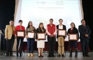 Premian a los ganadores de los Juegos Florales en Fresnillo