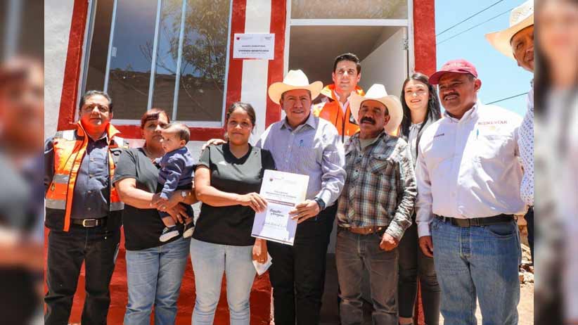 Presentan boleto de la Lotería Nacional del Asado de Boda Zacatecano