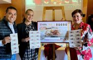 Presentan boleto de la Lotería Nacional del Asado de Boda Zacatecano