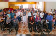 Apoya Sara Hernández de Monreal con aparatos funcionales a personas de atención prioritaria de Nochistlán
