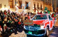 Asisten 60 mil personas a presenciar el desfile de navidad “Celebremos con Alegría”, en el centro de Zacatecas