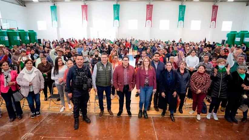Benefician a la población de la Capital con la entrega de calentadores solares y tinacos