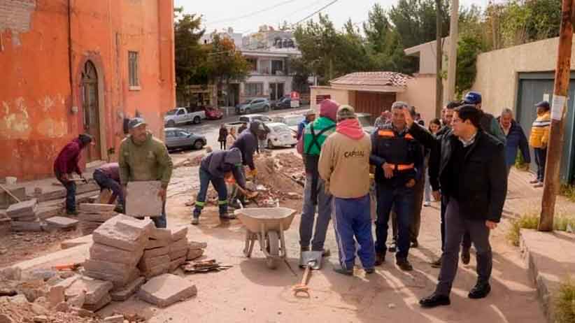 Supervisa Jorge Miranda la rehabilitación de la red de drenaje en la colonia Sierra de Álica