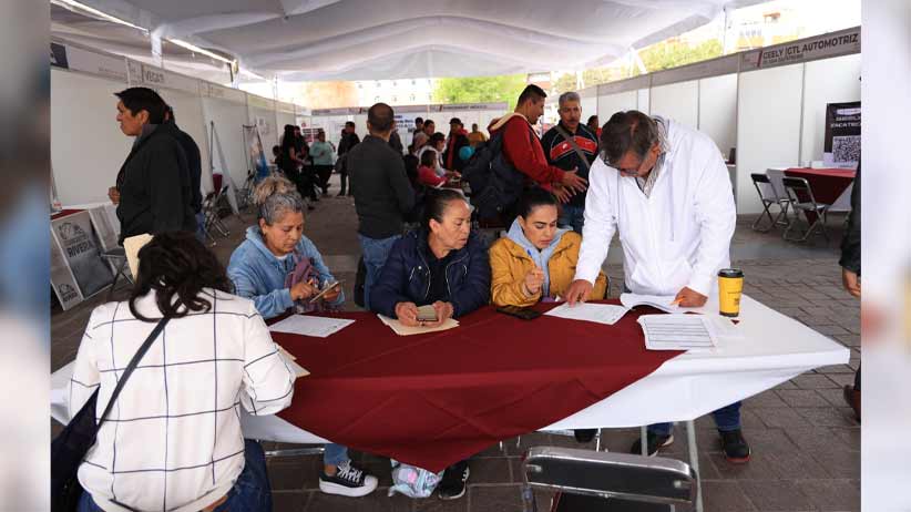 Ofertan empresarios empleos a mujeres zacatecanas