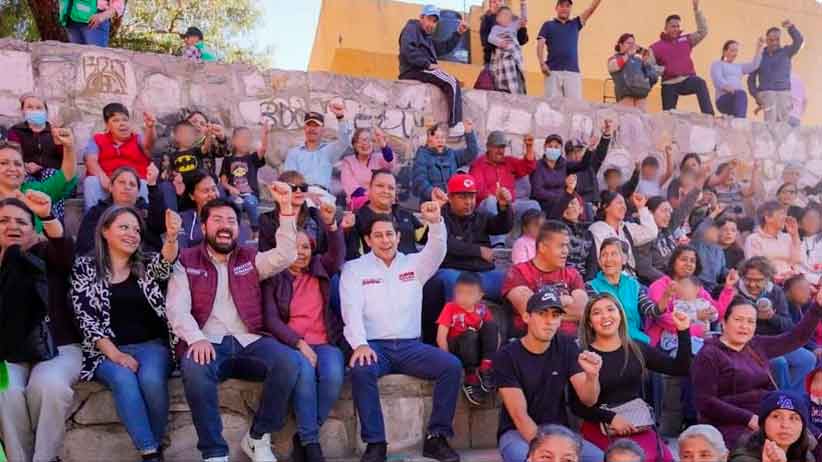 Refuerza Jorge Miranda su compromiso con los colonos de los Olivos