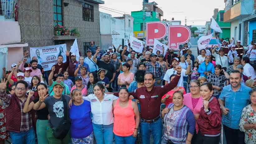 La Plaza de las Garantías y La Victoria se visten de guinda en apoyo a Pepe Saldívar