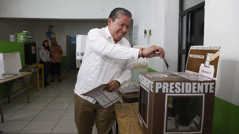 Emite Gobernador  su voto y confía en que habrá elecciones en paz y con una participación histórica en Zacatecas